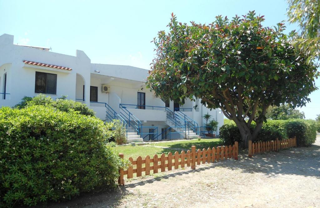 Evi Apartments And Studios Theologos  Phòng bức ảnh