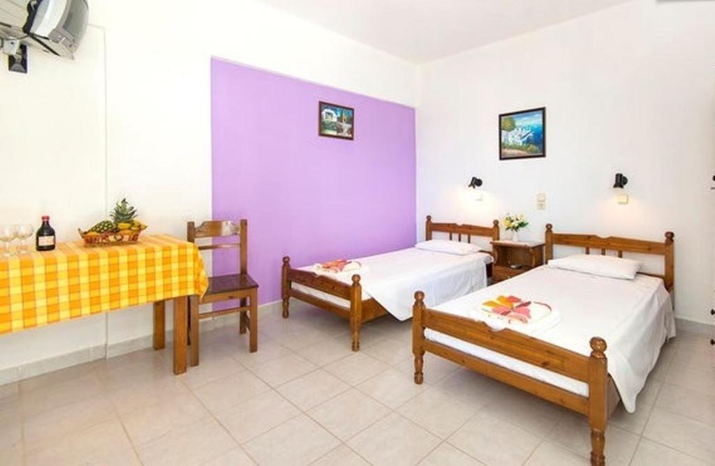 Evi Apartments And Studios Theologos  Phòng bức ảnh