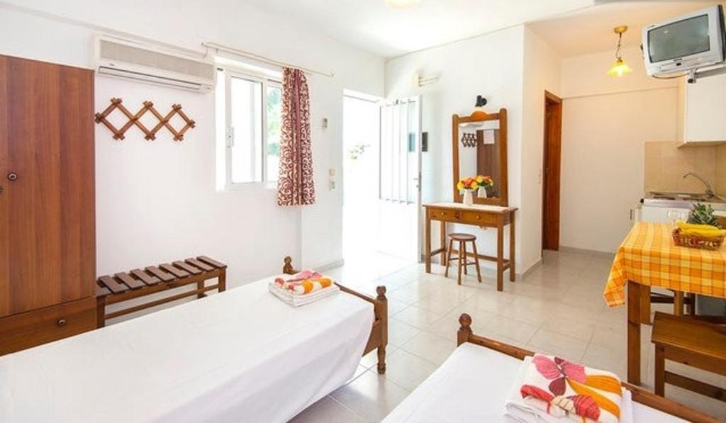 Evi Apartments And Studios Theologos  Ngoại thất bức ảnh