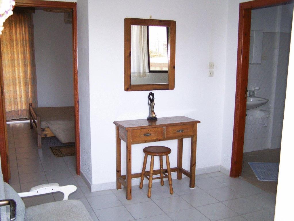 Evi Apartments And Studios Theologos  Phòng bức ảnh